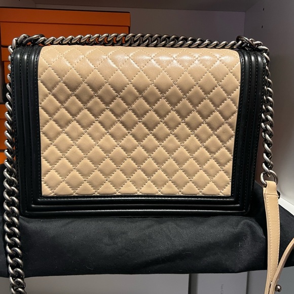 Chanel lambskin Large Boy Bag - Picture 2 of 16